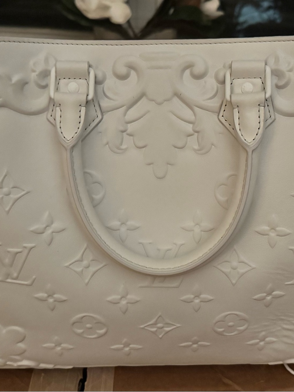 Louis Vuitton Sac Plat 24 H 
Ornaments 
Embossed Monogram Tote
Limited edition